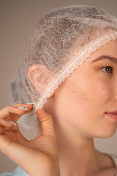 Шапочка-берет Шарлотта, 12г/кв.м, 48см (100 шт/уп, 1000 шт/кор) (6702, белый)