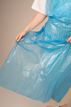 Фартук полиэтил., 75*130 см (Стандарт 20 мкм) (100 шт/уп, 1000 шт/кор) (6201, голубой)