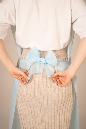 6833 Фартук ламинированный 140 см., пл. 40, НЕ стерил (200 шт./кор., 10 шт./уп.)