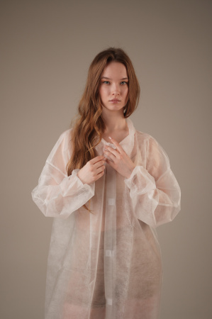 Халат медицинский на ЛИПУЧКАХ, 30 г/м2, XL (50 шт/кор)