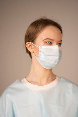 Маски медицинские трехслойные (на резинках), голубые