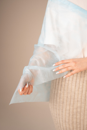 6887 Накидка для пациента на кулиске 110*70 см пл 20 (10 шт/уп, 250 шт/кор)