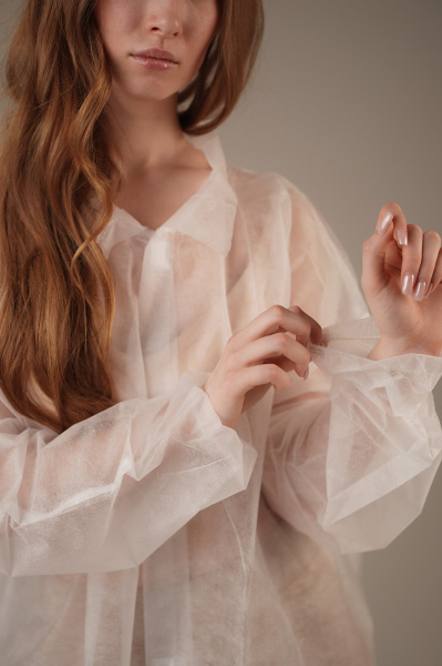 Халат медицинский на ЛИПУЧКАХ, 20 г/м2, XXL (10 шт/уп; 50 шт/кор)