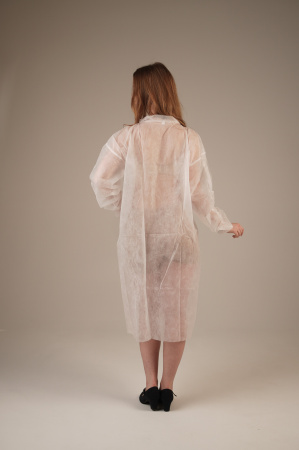 Халат медицинский на КНОПКАХ, 20 г/м2, L (50 шт/кор)