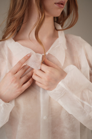 Халат медицинский на КНОПКАХ, 20 г/м2, XL (10 шт/уп; 50 шт/кор)