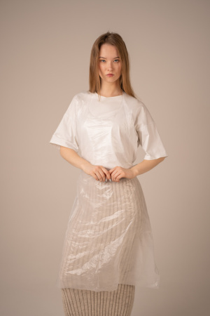 Фартук полиэтил., 78*120 см, 10мкм, ЭКОНОМ. (100 шт/уп, 1500 шт/кор)