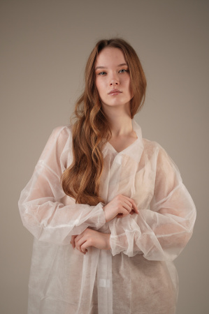 Халат медицинский на ЛИПУЧКАХ, 20 г/м2, XXL (10 шт/уп; 50 шт/кор)
