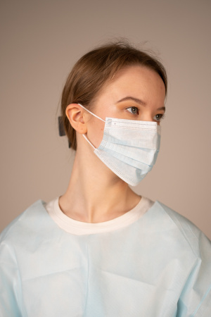 6800 Маска мед. на резинках, 3-х сл., "ГЕКСА" 100 шт./уп.