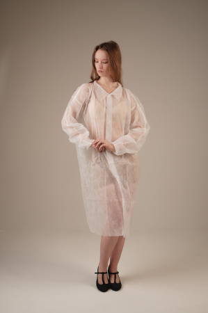 Халат медицинский на КНОПКАХ, 20 г/м2, L (50 шт/кор)