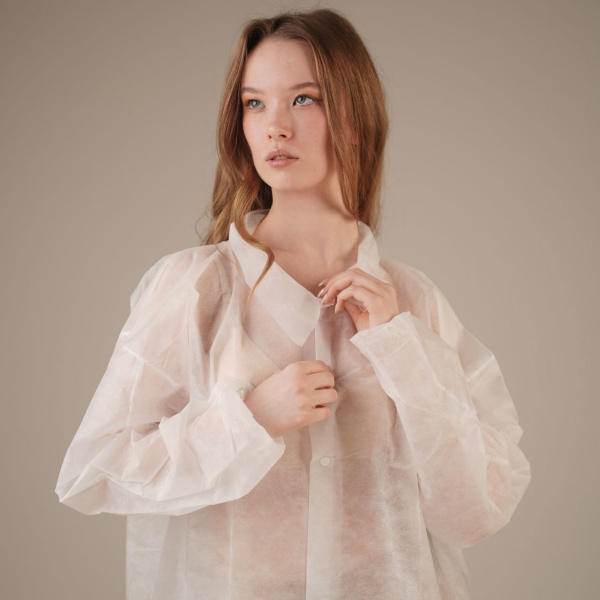 Халат медицинский на КНОПКАХ, 20 г/м2, XL (10 шт/уп; 50 шт/кор)
