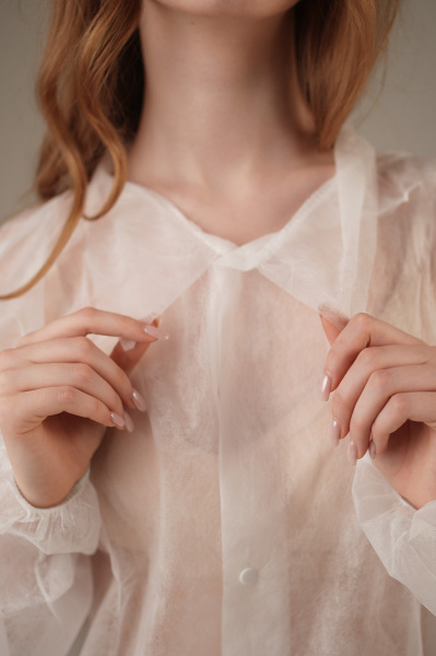 Халат медицинский на КНОПКАХ, 20 г/м2, XL (50 шт/кор) (6510, белый)